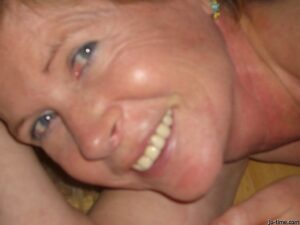 Read more about the article Elevator Inferno: Raw Lust in Our Elite High-Rise