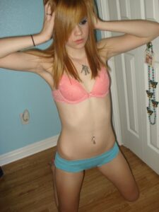 Read more about the article Wild Orgy in the Luxury Train Compartment: Carla’s Elite Surrender