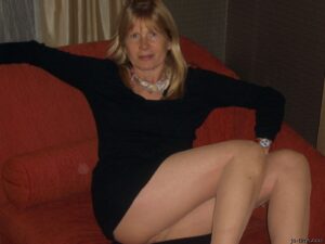 Read more about the article Cretan Bungalow Bliss: Ex-Wife’s Luscious Curves Ignite a Forbidden Threesome