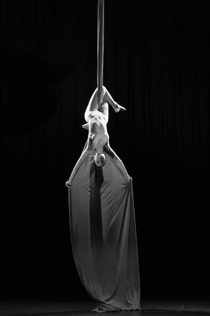 Read more about the article Fog-Shrouded Baptism: My Erotic Ritual with Christine in the Elite Chapel