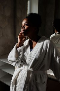 Read more about the article Poolside Tease to Photographer’s Bed: My First Conquest